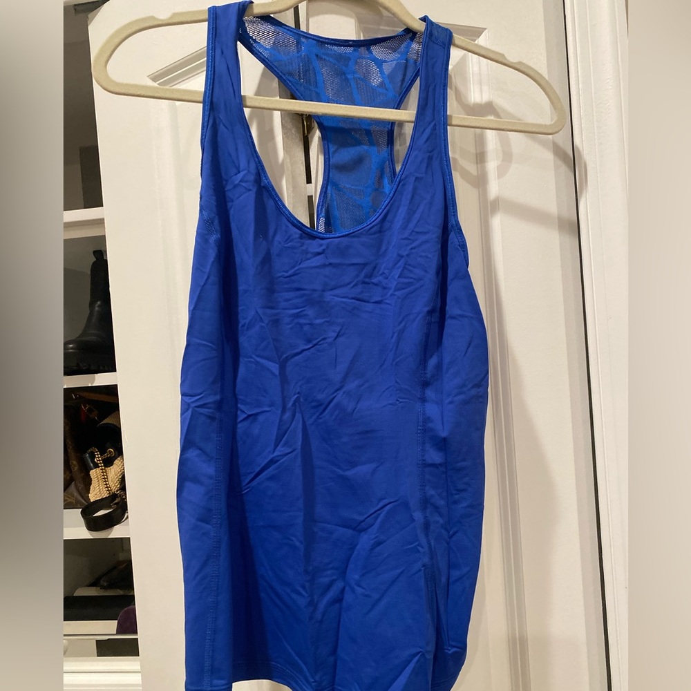 Lululemon 3 pack tops | red, blue & green | size6 - Picture 8 of 9